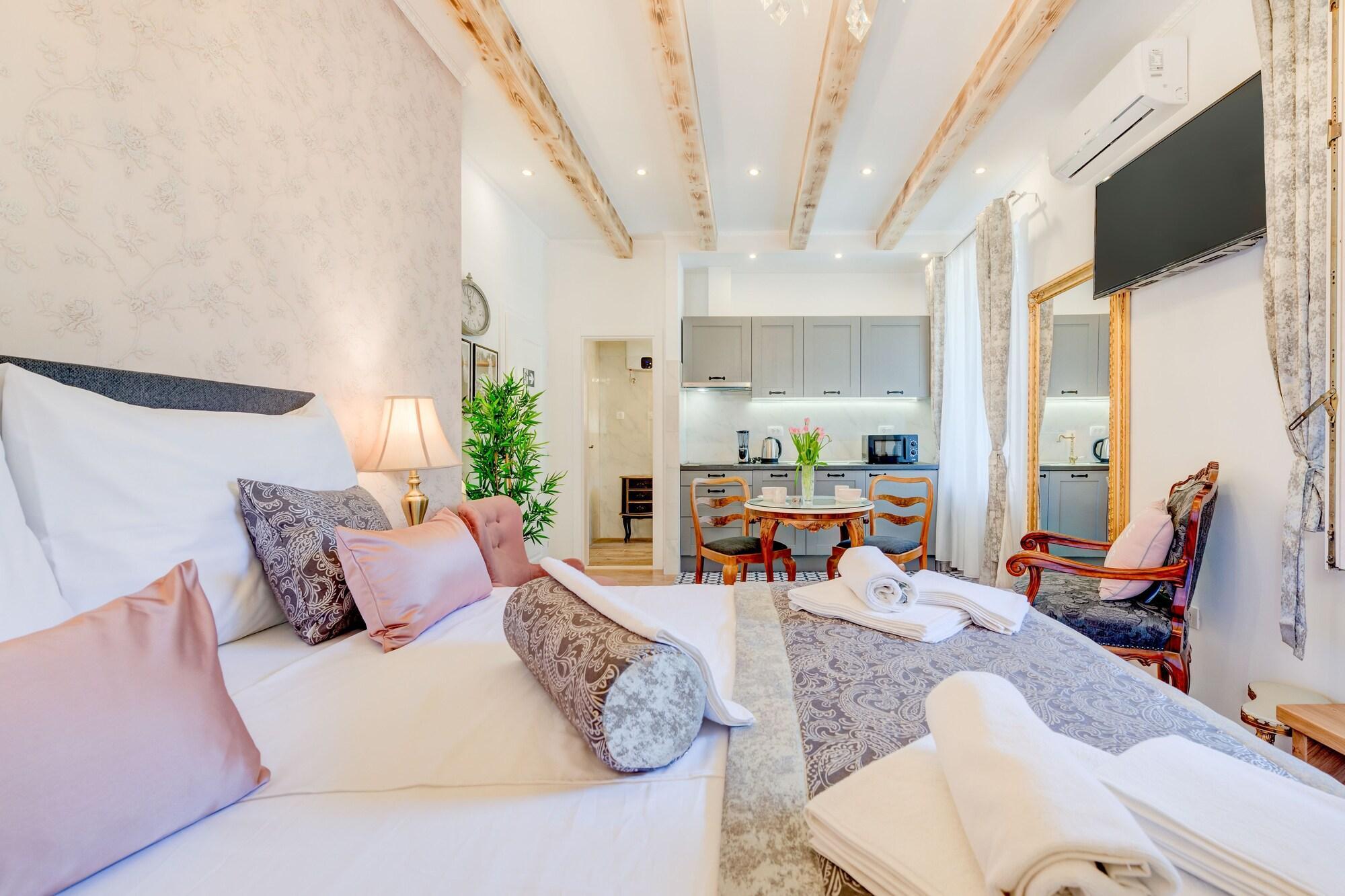 Le Monde Luxury Accommodation Split Buitenkant foto