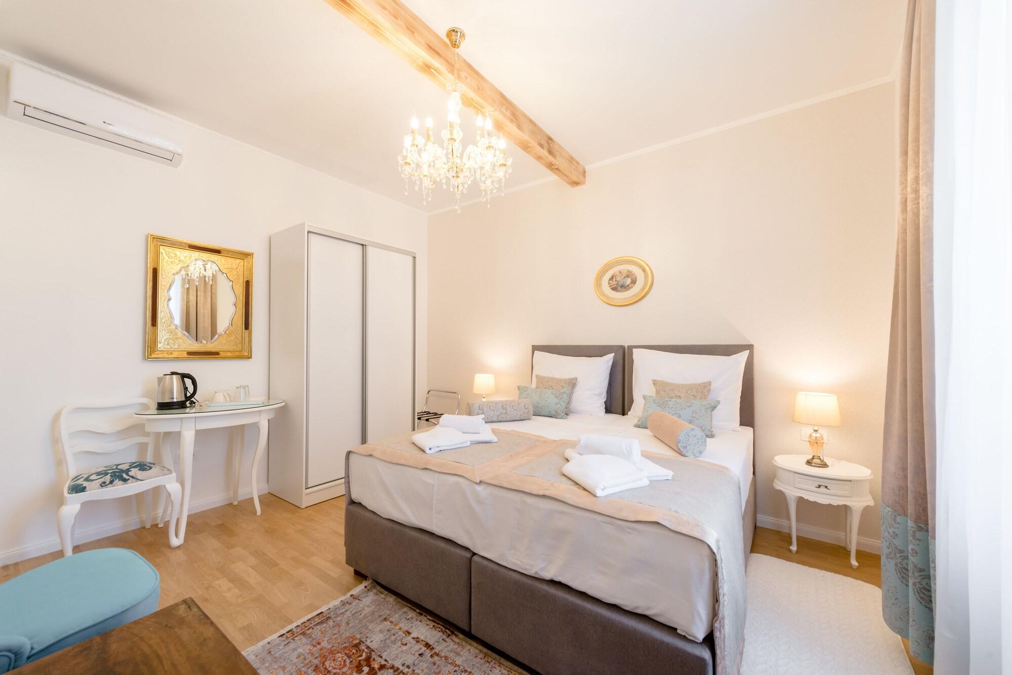 Le Monde Luxury Accommodation Split Buitenkant foto