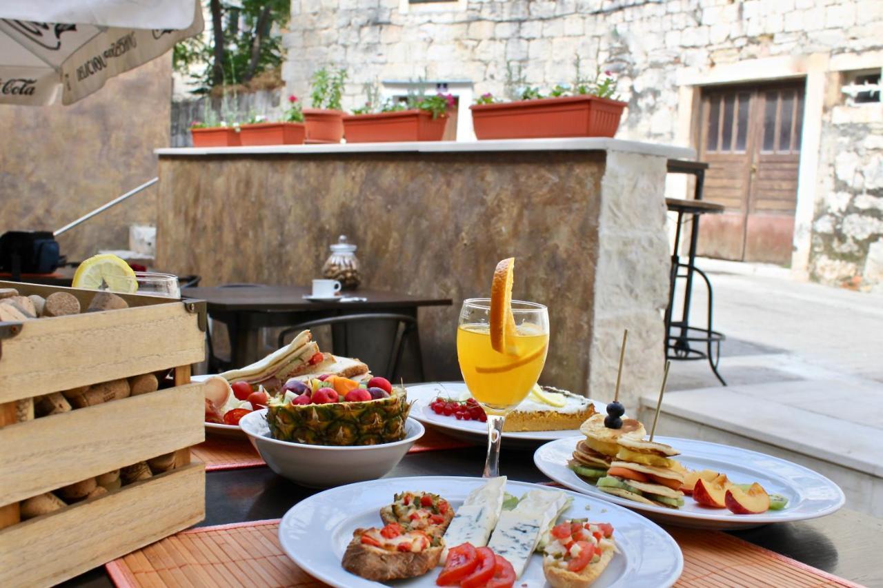 Le Monde Luxury Accommodation Split Buitenkant foto